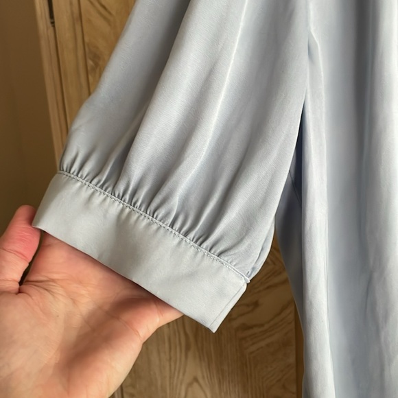 Philosophy Blue Puff Sleeve Blouse with Buttoned Relaxed Fit - Picture 4 of 5